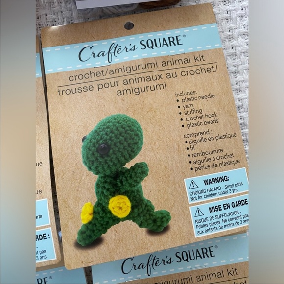 🆕🧶 CRAFTER’S SQUARE ANIMAL CROCHET KIT BUNDLE! NEW FACTORY SEALED. 6 DESIGNS! - Picture 9 of 10